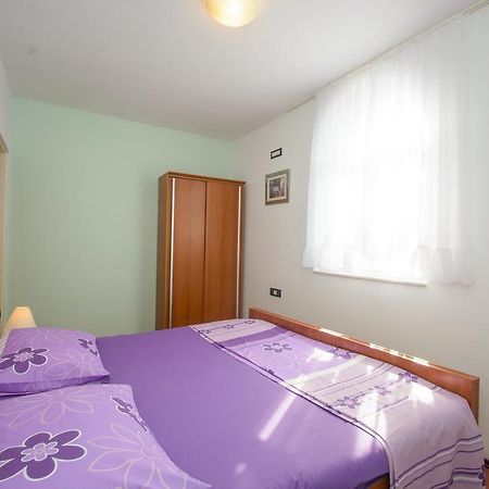 Apartments Jerkunica Rogoznica  Zimmer foto
