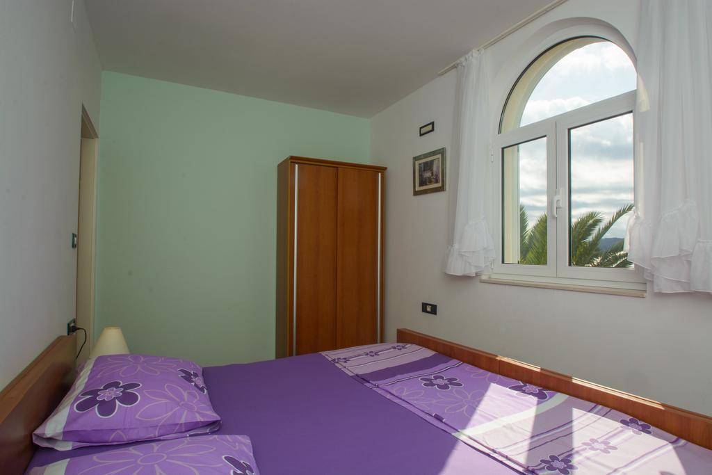 Apartments Jerkunica Rogoznica  Zimmer foto