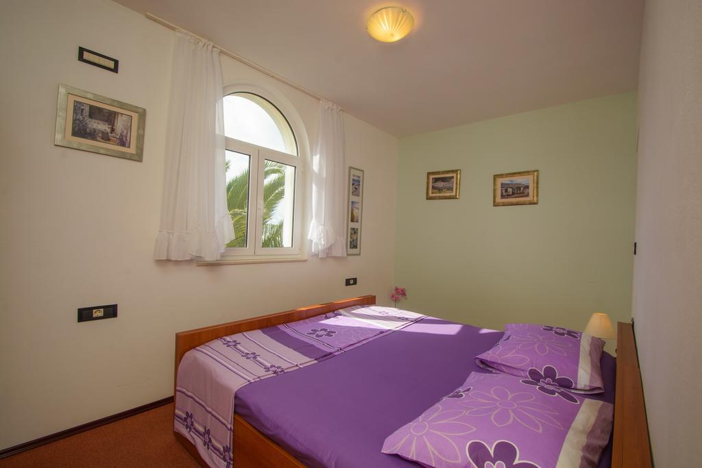 Apartments Jerkunica Rogoznica  Zimmer foto