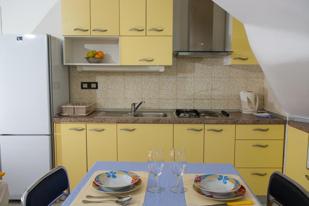 Apartments Jerkunica Rogoznica  Zimmer foto